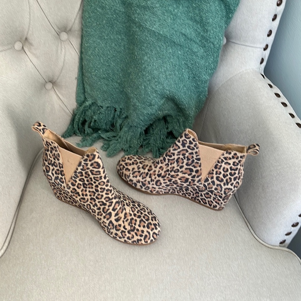 TOMS wedge bootie-size 10